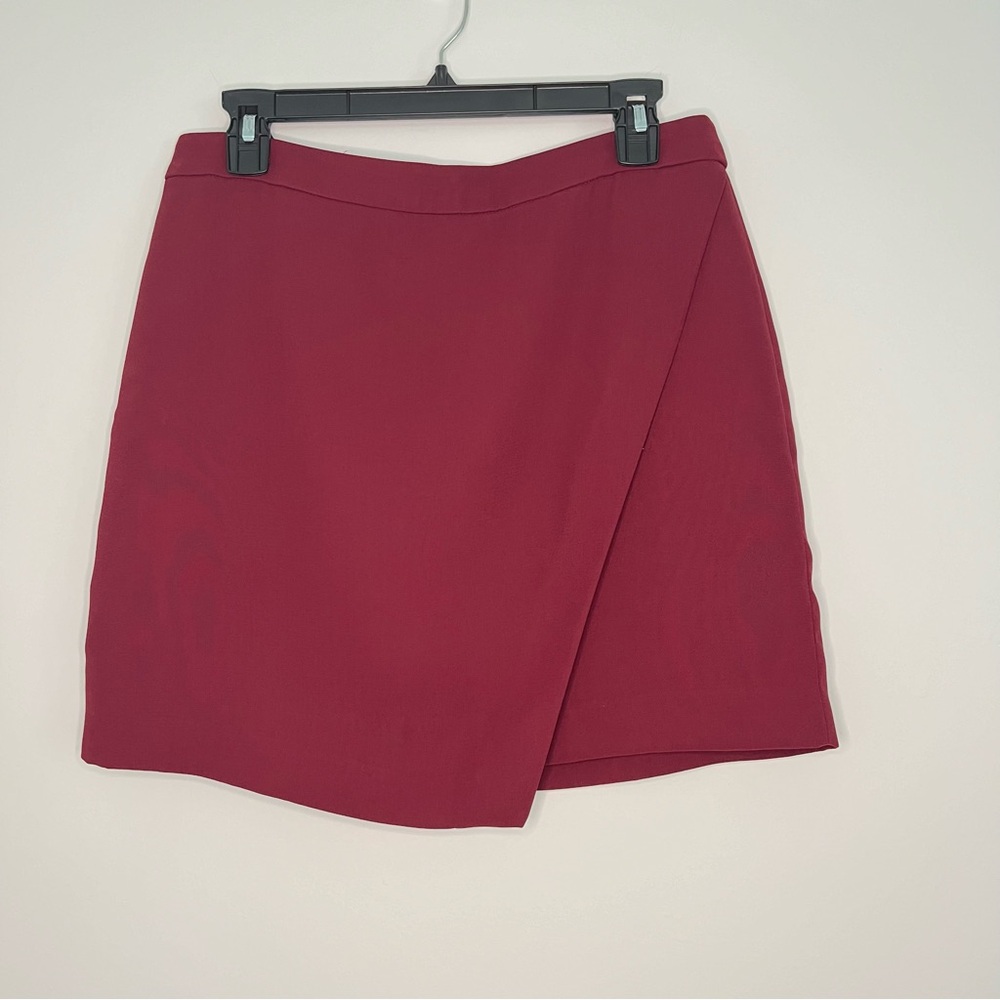 Banana Republic Maroon Mini Skirt – Size 8 - Picture 1 of 7